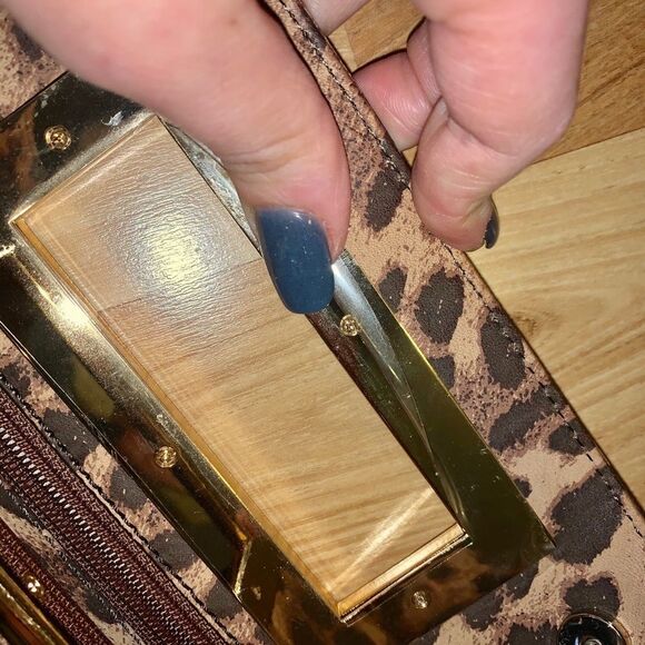 Michael Kors Leopard Print Clutch Michael Kors Leopard Print Clutch Michael Kors - Picture 6 of 8